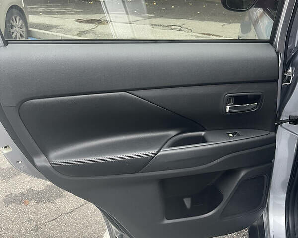 Сірий Міцубісі Аутлендер, об'ємом двигуна 2.4 л та пробігом 135 тис. км за 13500 $, фото 28 на Automoto.ua