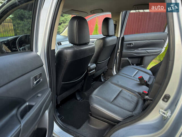 Серый Мицубиси Аутлендер, объемом двигателя 2.2 л и пробегом 189 тыс. км за 12800 $, фото 43 на Automoto.ua