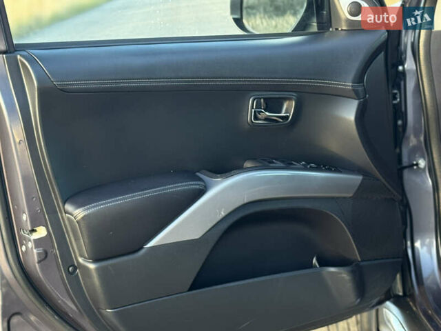 Серый Мицубиси Аутлендер, объемом двигателя 2.2 л и пробегом 171 тыс. км за 12700 $, фото 48 на Automoto.ua