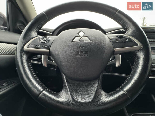 Серый Мицубиси Аутлендер, объемом двигателя 2.2 л и пробегом 190 тыс. км за 10800 $, фото 21 на Automoto.ua