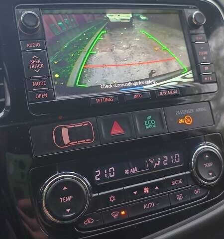 Серый Мицубиси Аутлендер, объемом двигателя 2.27 л и пробегом 232 тыс. км за 12500 $, фото 12 на Automoto.ua