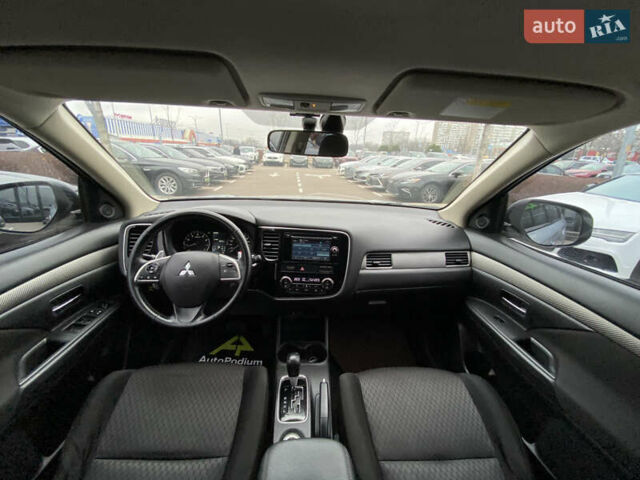 Сірий Міцубісі Аутлендер, об'ємом двигуна 2.4 л та пробігом 228 тис. км за 12000 $, фото 19 на Automoto.ua