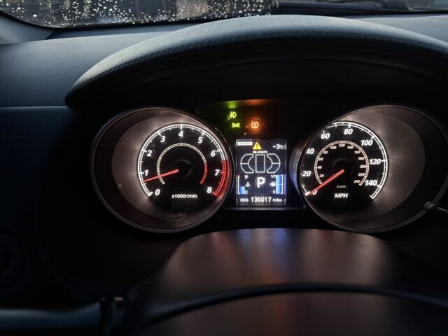 Серый Мицубиси Аутлендер, объемом двигателя 3 л и пробегом 220 тыс. км за 7700 $, фото 6 на Automoto.ua