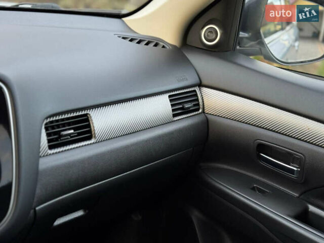 Серый Мицубиси Аутлендер, объемом двигателя 2.2 л и пробегом 188 тыс. км за 13500 $, фото 58 на Automoto.ua