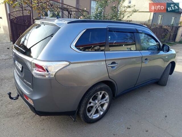 Серый Мицубиси Аутлендер, объемом двигателя 2.27 л и пробегом 240 тыс. км за 12150 $, фото 15 на Automoto.ua