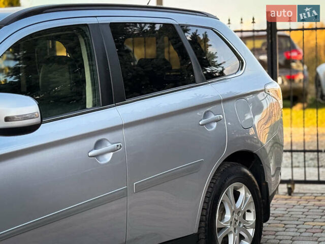 Серый Мицубиси Аутлендер, объемом двигателя 2.2 л и пробегом 189 тыс. км за 12800 $, фото 17 на Automoto.ua