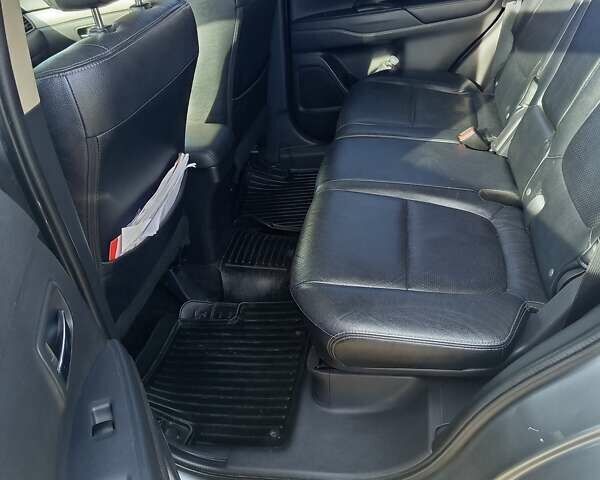 Серый Мицубиси Аутлендер, объемом двигателя 2.27 л и пробегом 240 тыс. км за 12150 $, фото 21 на Automoto.ua