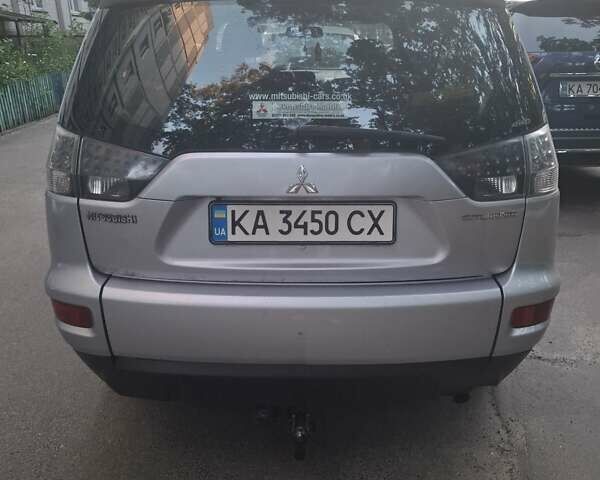 Сірий Міцубісі Аутлендер, об'ємом двигуна 2 л та пробігом 200 тис. км за 12000 $, фото 8 на Automoto.ua
