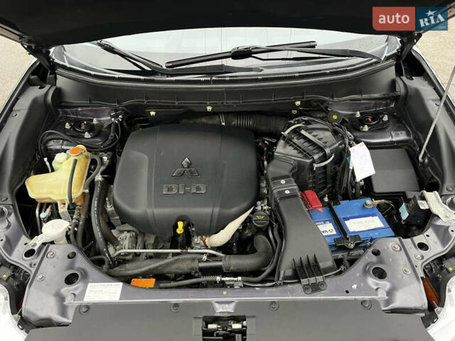 Серый Мицубиси Аутлендер, объемом двигателя 2.2 л и пробегом 206 тыс. км за 11999 $, фото 37 на Automoto.ua