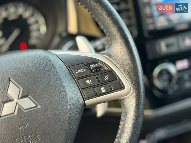 Серый Мицубиси Аутлендер, объемом двигателя 2.2 л и пробегом 188 тыс. км за 13500 $, фото 33 на Automoto.ua