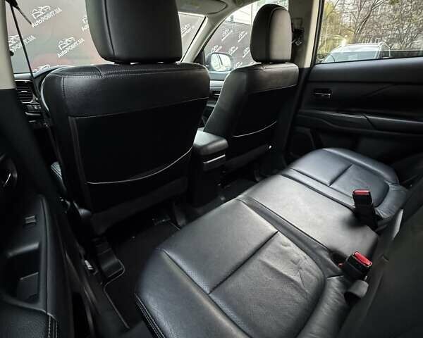 Серый Мицубиси Аутлендер, объемом двигателя 2.2 л и пробегом 190 тыс. км за 14950 $, фото 20 на Automoto.ua