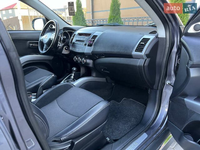 Серый Мицубиси Аутлендер, объемом двигателя 2.2 л и пробегом 186 тыс. км за 12350 $, фото 54 на Automoto.ua