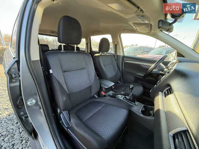 Серый Мицубиси Аутлендер, объемом двигателя 2.3 л и пробегом 193 тыс. км за 14500 $, фото 27 на Automoto.ua