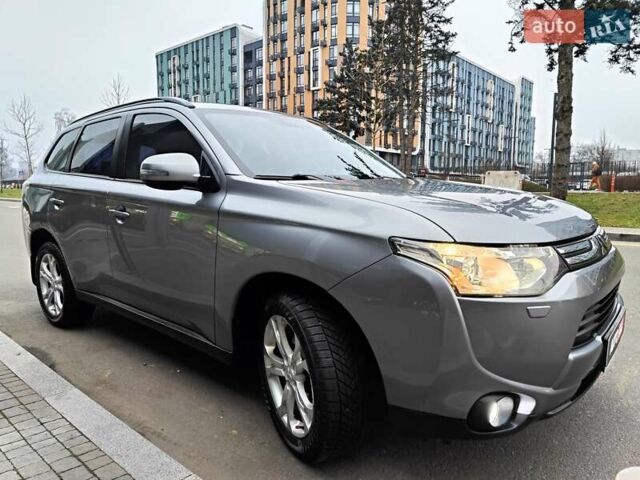 Серый Мицубиси Аутлендер, объемом двигателя 2.4 л и пробегом 209 тыс. км за 10990 $, фото 30 на Automoto.ua