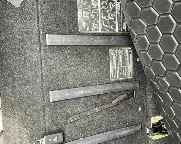 Серый Мицубиси Аутлендер, объемом двигателя 2.4 л и пробегом 278 тыс. км за 11300 $, фото 10 на Automoto.ua