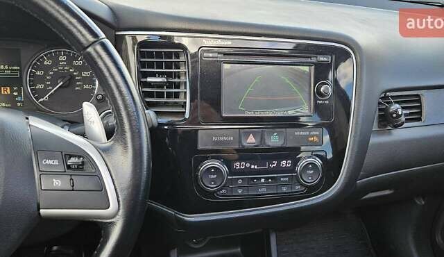 Міцубісі Аутлендер 2013 у Кривому Розі на Automoto.ua Сірий Міцубісі Аутлендер, об'ємом двигуна 3 л та пробігом 104 тис. км за 13500 $, фото 4 на Automoto.ua