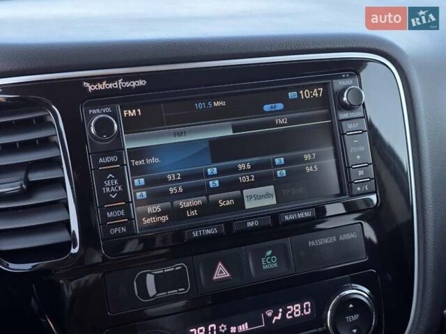 Сірий Міцубісі Аутлендер, об'ємом двигуна 2.2 л та пробігом 238 тис. км за 14850 $, фото 4 на Automoto.ua