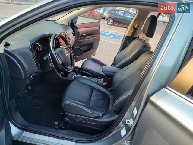 Серый Мицубиси Аутлендер, объемом двигателя 2.3 л и пробегом 250 тыс. км за 12999 $, фото 24 на Automoto.ua