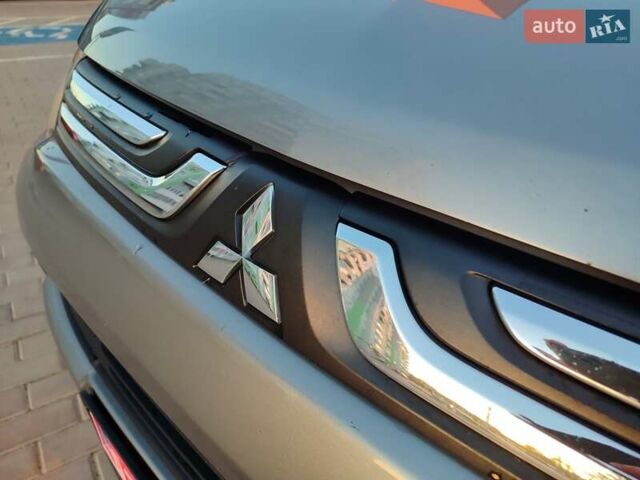 Серый Мицубиси Аутлендер, объемом двигателя 2.3 л и пробегом 250 тыс. км за 13999 $, фото 34 на Automoto.ua