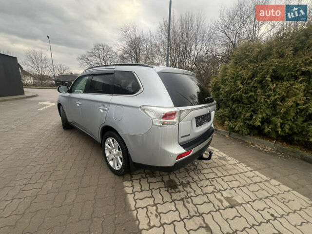 Серый Мицубиси Аутлендер, объемом двигателя 2.2 л и пробегом 224 тыс. км за 13850 $, фото 6 на Automoto.ua