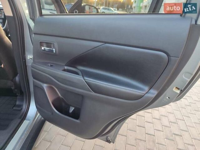 Серый Мицубиси Аутлендер, объемом двигателя 2.3 л и пробегом 250 тыс. км за 13999 $, фото 71 на Automoto.ua