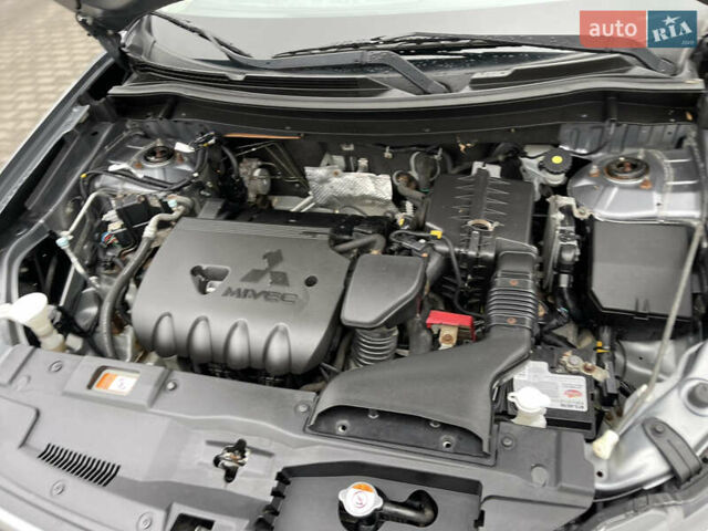 Сірий Міцубісі Аутлендер, об'ємом двигуна 2.4 л та пробігом 240 тис. км за 9999 $, фото 25 на Automoto.ua