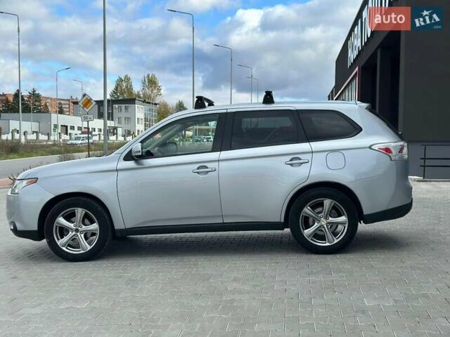 Серый Мицубиси Аутлендер, объемом двигателя 2.4 л и пробегом 228 тыс. км за 13999 $, фото 30 на Automoto.ua