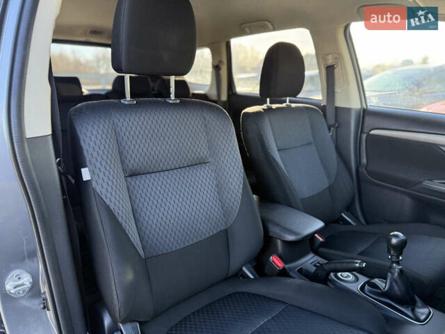 Серый Мицубиси Аутлендер, объемом двигателя 2.3 л и пробегом 193 тыс. км за 14500 $, фото 28 на Automoto.ua