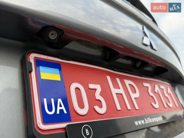 Сірий Міцубісі Аутлендер, об'ємом двигуна 2.2 л та пробігом 238 тис. км за 14000 $, фото 20 на Automoto.ua