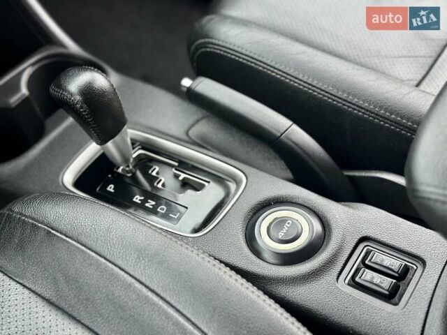 Сірий Міцубісі Аутлендер, об'ємом двигуна 2.3 л та пробігом 207 тис. км за 13700 $, фото 32 на Automoto.ua