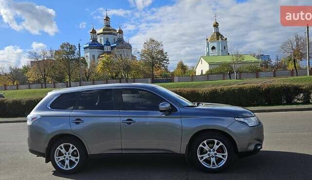 Міцубісі Аутлендер 2013 у Кривому Розі на Automoto.ua Сірий Міцубісі Аутлендер, об'ємом двигуна 3 л та пробігом 104 тис. км за 13500 $, фото 21 на Automoto.ua