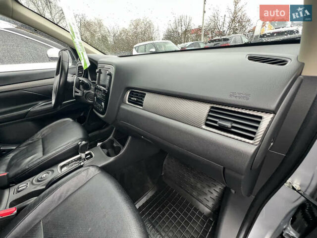 Серый Мицубиси Аутлендер, объемом двигателя 2.2 л и пробегом 243 тыс. км за 13850 $, фото 20 на Automoto.ua