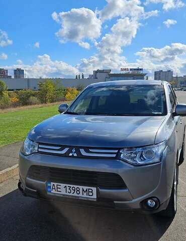 Міцубісі Аутлендер 2013 у Кривому Розі на Automoto.ua Сірий Міцубісі Аутлендер, об'ємом двигуна 3 л та пробігом 104 тис. км за 13500 $, фото 20 на Automoto.ua