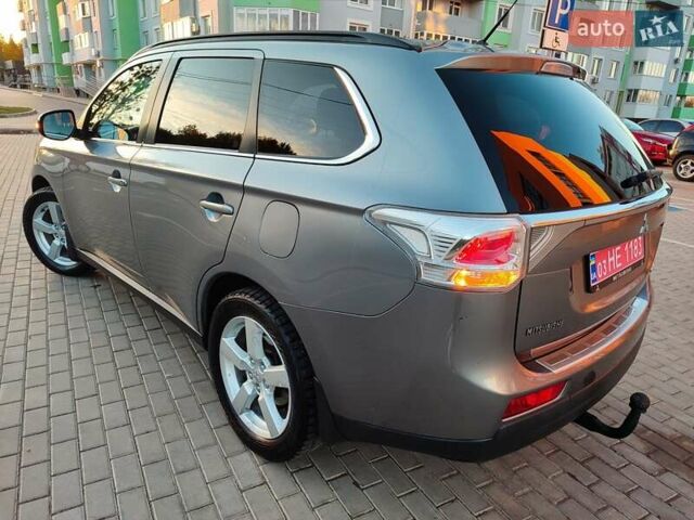 Міцубісі Аутлендер 2013 у Львові на Automoto.ua Сірий Міцубісі Аутлендер, об'ємом двигуна 2.3 л та пробігом 250 тис. км за 13999 $, фото 22 на Automoto.ua
