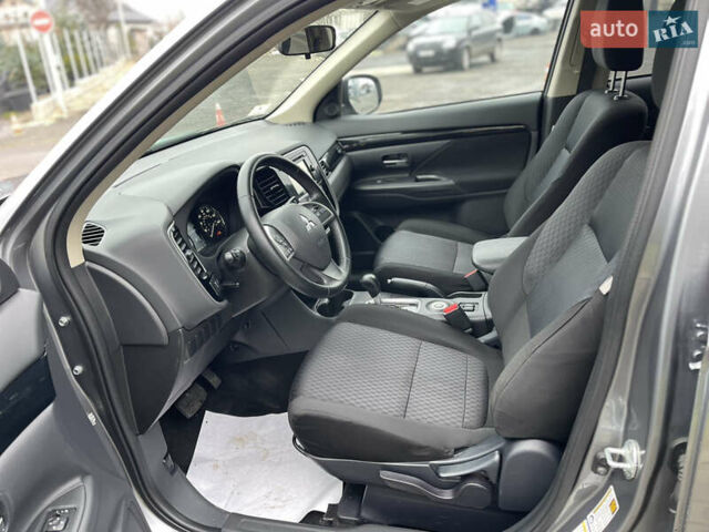 Сірий Міцубісі Аутлендер, об'ємом двигуна 2.4 л та пробігом 240 тис. км за 9999 $, фото 24 на Automoto.ua