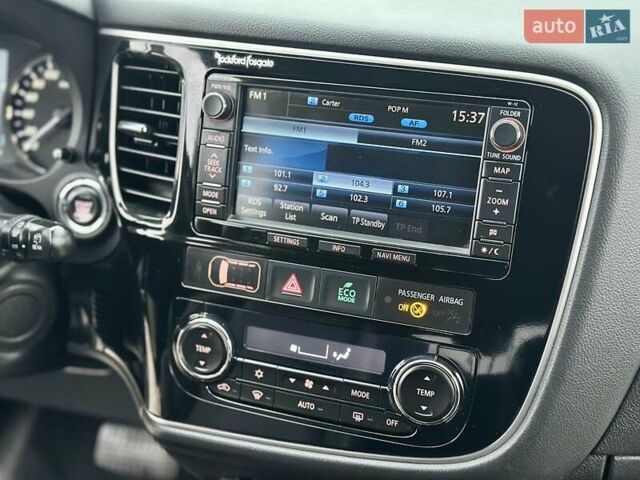 Сірий Міцубісі Аутлендер, об'ємом двигуна 2.3 л та пробігом 207 тис. км за 13700 $, фото 42 на Automoto.ua