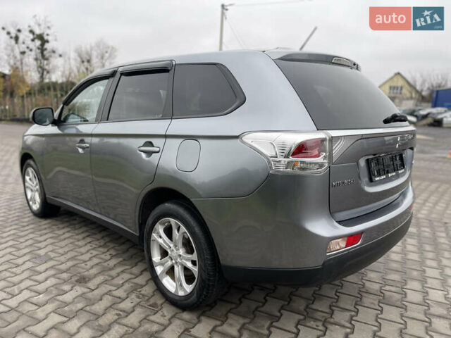 Сірий Міцубісі Аутлендер, об'ємом двигуна 2.4 л та пробігом 240 тис. км за 9999 $, фото 8 на Automoto.ua