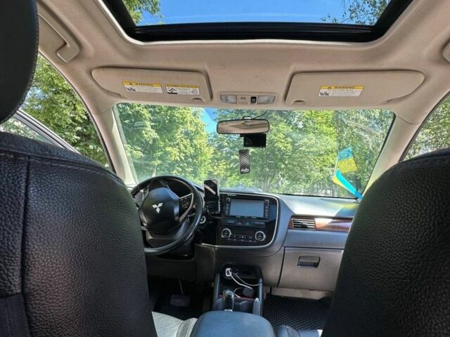 Сірий Міцубісі Аутлендер, об'ємом двигуна 2.4 л та пробігом 200 тис. км за 271 $, фото 8 на Automoto.ua