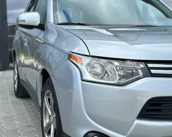 Серый Мицубиси Аутлендер, объемом двигателя 2.4 л и пробегом 228 тыс. км за 13999 $, фото 15 на Automoto.ua