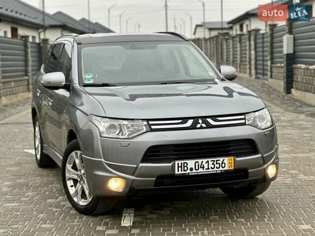 Сірий Міцубісі Аутлендер, об'ємом двигуна 2.3 л та пробігом 207 тис. км за 13700 $, фото 6 на Automoto.ua