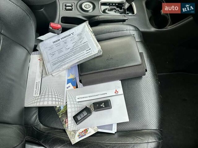 Сірий Міцубісі Аутлендер, об'ємом двигуна 2.3 л та пробігом 207 тис. км за 13700 $, фото 70 на Automoto.ua