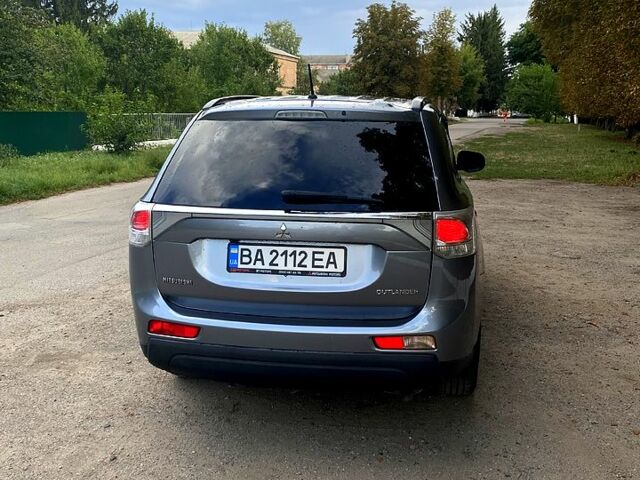 Сірий Міцубісі Аутлендер, об'ємом двигуна 2.4 л та пробігом 156 тис. км за 14500 $, фото 4 на Automoto.ua