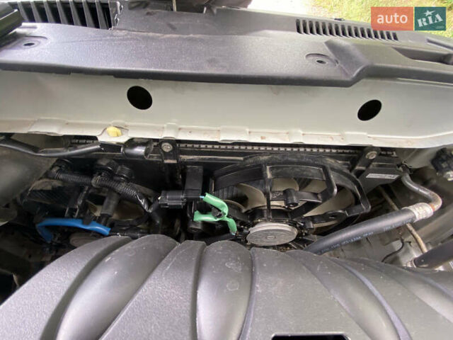 Серый Мицубиси Аутлендер, объемом двигателя 2 л и пробегом 203 тыс. км за 10999 $, фото 18 на Automoto.ua