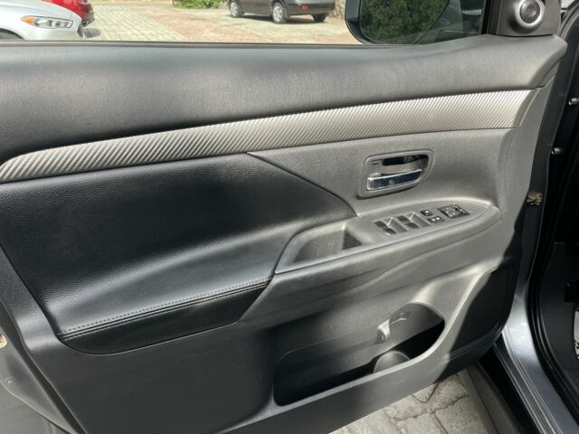 Серый Мицубиси Аутлендер, объемом двигателя 2.2 л и пробегом 239 тыс. км за 13800 $, фото 6 на Automoto.ua