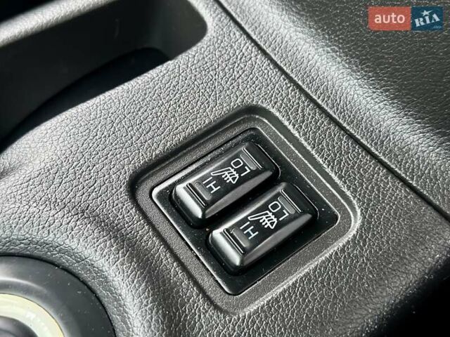 Сірий Міцубісі Аутлендер, об'ємом двигуна 2.3 л та пробігом 207 тис. км за 13700 $, фото 33 на Automoto.ua