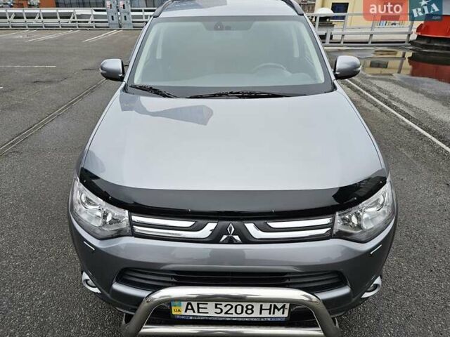 Серый Мицубиси Аутлендер, объемом двигателя 2.4 л и пробегом 72 тыс. км за 15900 $, фото 12 на Automoto.ua