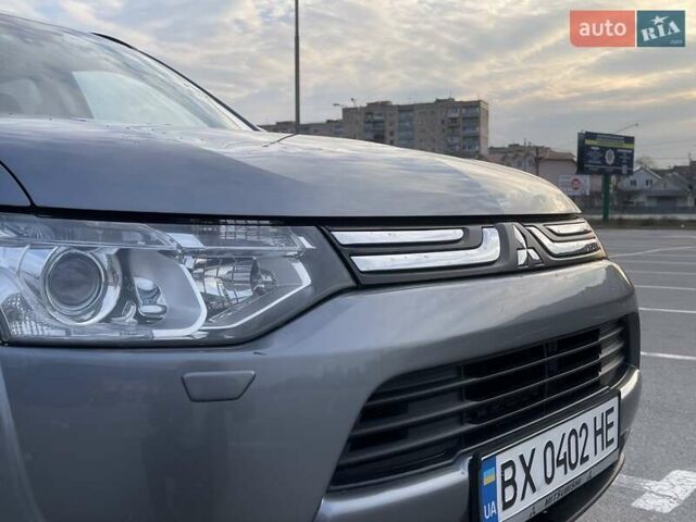 Сірий Міцубісі Аутлендер, об'ємом двигуна 2.27 л та пробігом 250 тис. км за 13500 $, фото 18 на Automoto.ua