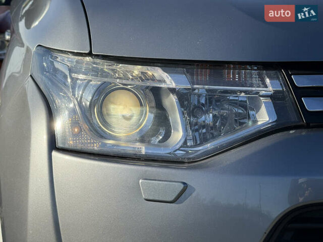 Серый Мицубиси Аутлендер, объемом двигателя 2.3 л и пробегом 193 тыс. км за 14500 $, фото 8 на Automoto.ua