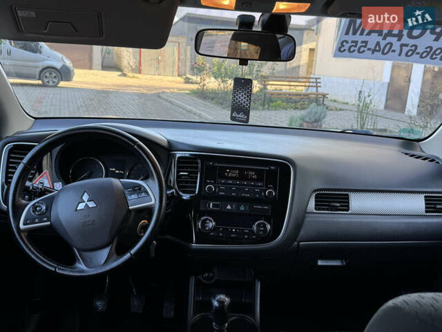 Серый Мицубиси Аутлендер, объемом двигателя 2.2 л и пробегом 200 тыс. км за 13200 $, фото 13 на Automoto.ua