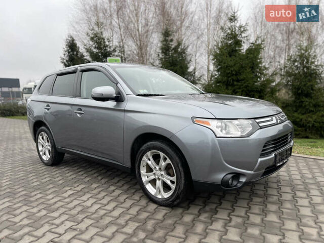 Сірий Міцубісі Аутлендер, об'ємом двигуна 2.4 л та пробігом 240 тис. км за 9999 $, фото 3 на Automoto.ua